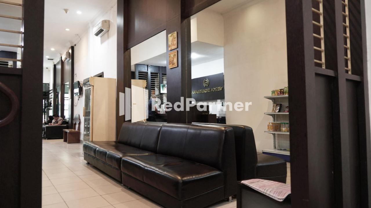 Wisma Sederhana Mitra Reddoorz Medan Buitenkant foto