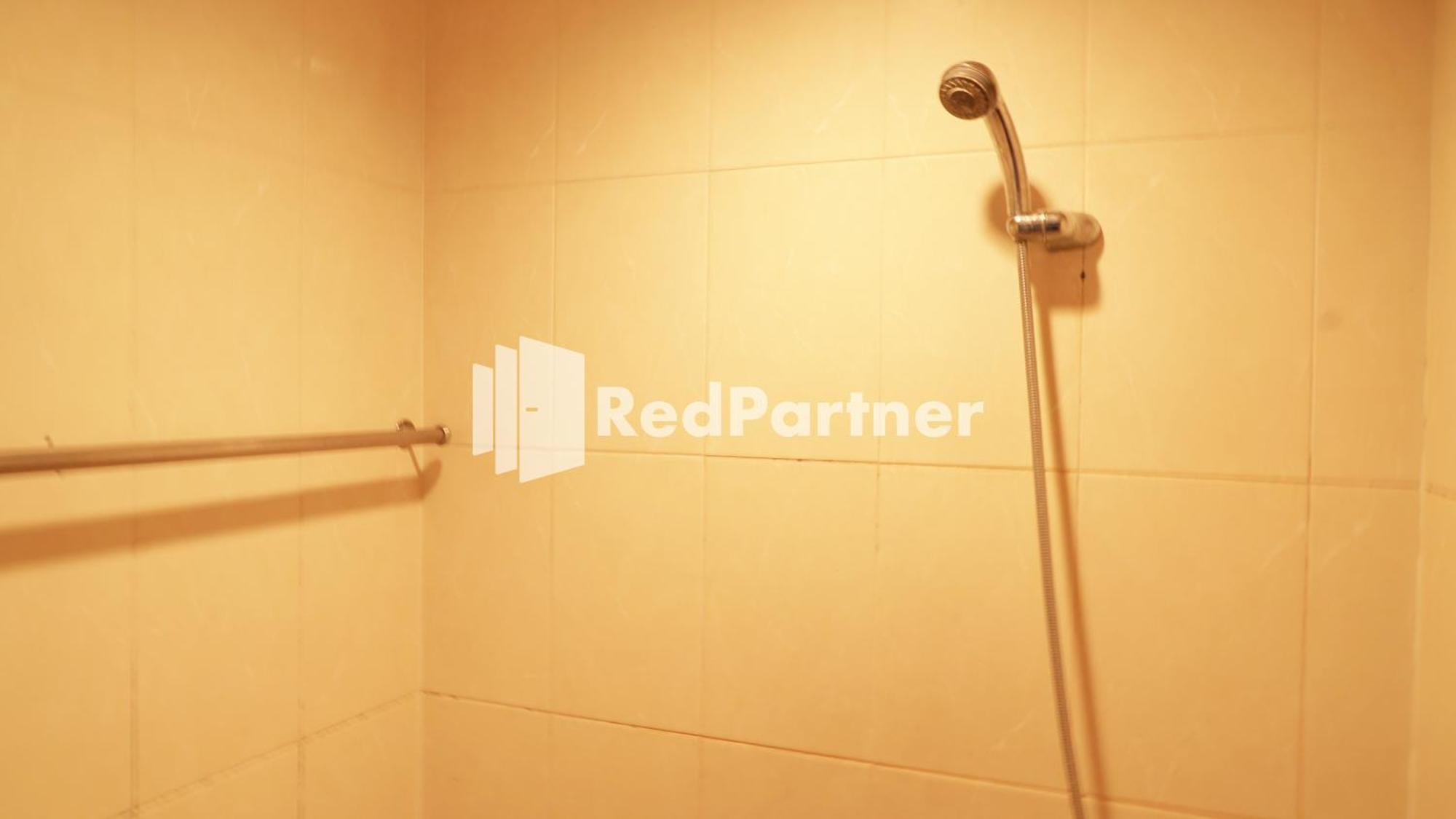 Wisma Sederhana Mitra Reddoorz Medan Kamer foto
