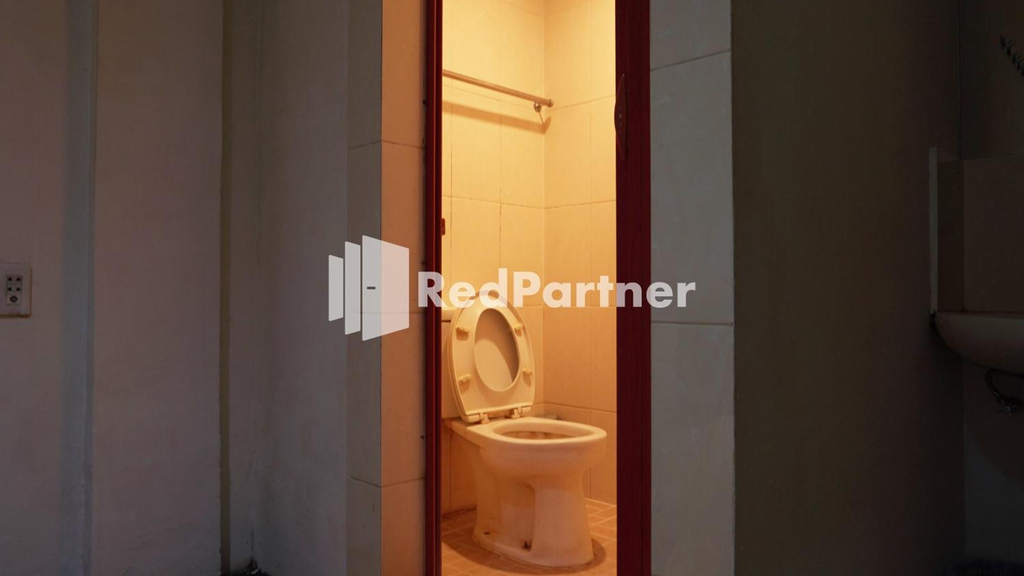 Wisma Sederhana Mitra Reddoorz Medan Kamer foto