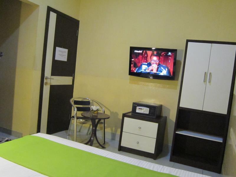 Wisma Sederhana Mitra Reddoorz Medan Buitenkant foto