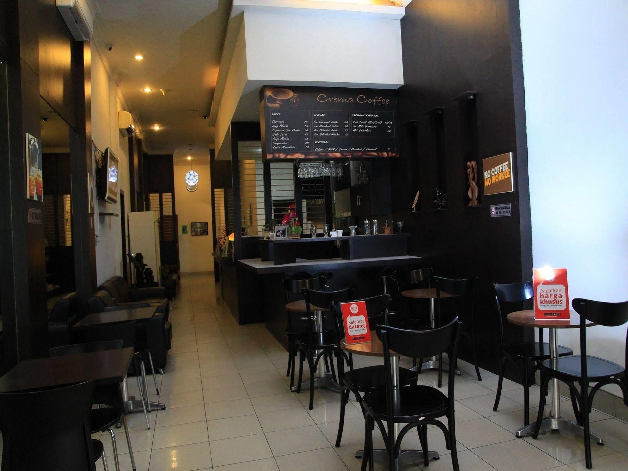 Wisma Sederhana Mitra Reddoorz Medan Buitenkant foto