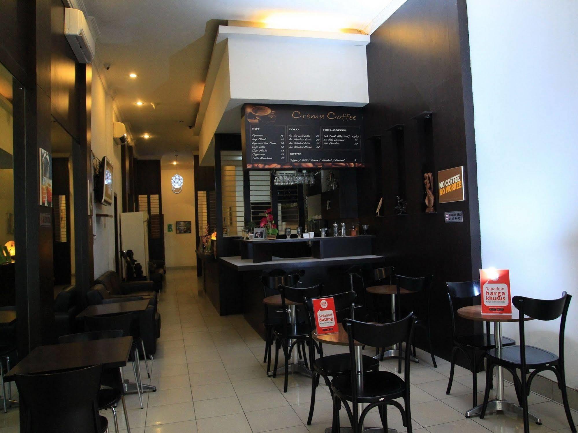 Wisma Sederhana Mitra Reddoorz Medan Buitenkant foto